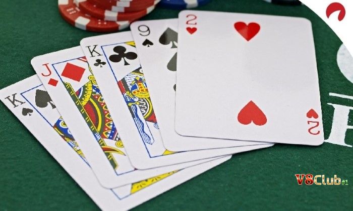 Quan tâm phạm vi bài của đối thủ khi Fold trong poker Quan tâm phạm vi bài của đối thủ khi Fold trong poker